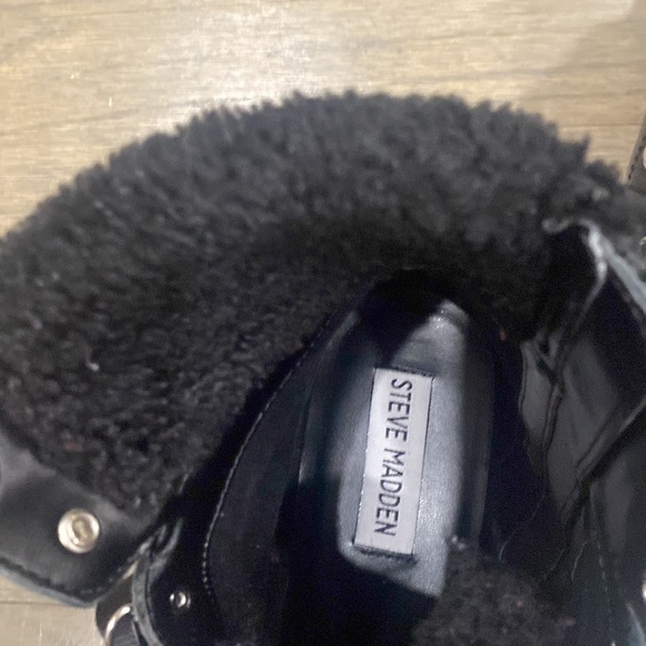 Steve Madden Receptive Boot - Picture 2 of 6